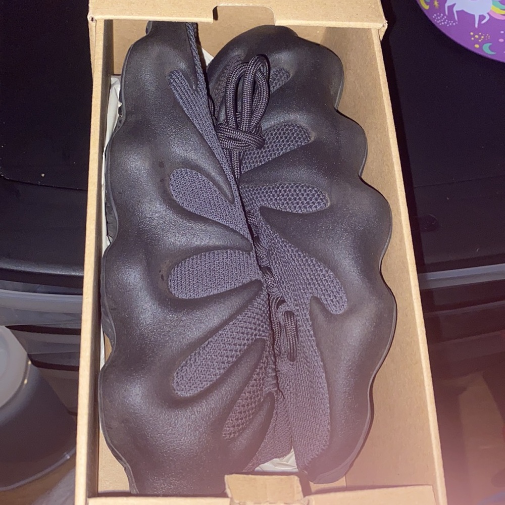 Yeezy 450 utility black size 6